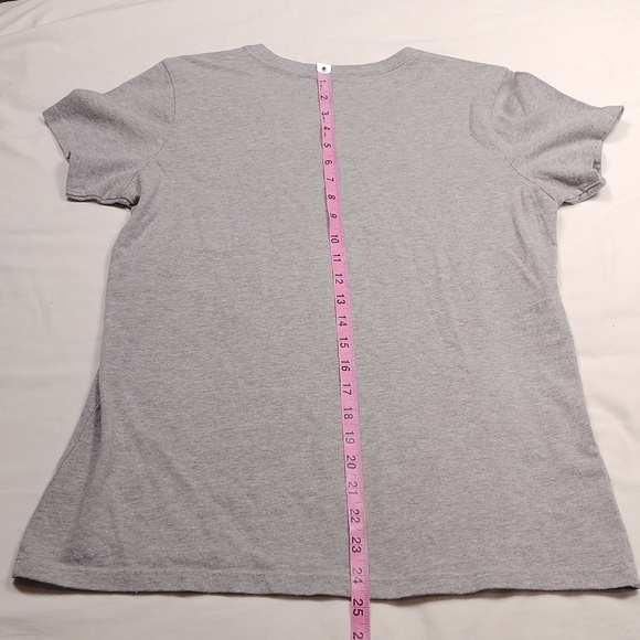 Life Is Good Womens Ladybug Design V Neck T Shirt Size Medium - Picture 7 of 8